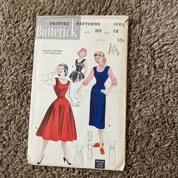 Vintage Lot of Sewing Patterns Lot #1 - Picture 6 of 11